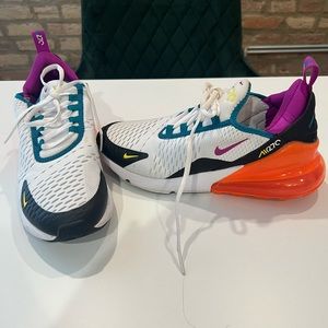 Nike tennis shoes, like new. Only worn three times.